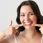Moeloet Whitening Strips dengan Kekuatan Minyak Kelapa untuk Kebersihan Gigi