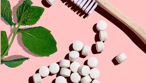 Moeloet Whitening Foam: Rangkaian Perawatan Gigi untuk Gigi Putih yang Menawan