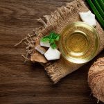 Tips Praktis Memutihkan Gigi dengan Minyak Kelapa
