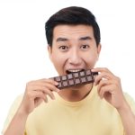 Makanan Manis: Musuh Kesehatan Gigi